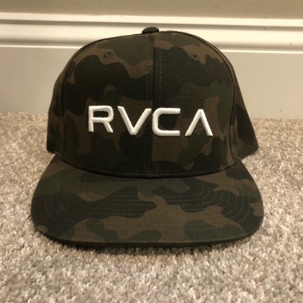 CAMO RVCA FLAT BILL HAT